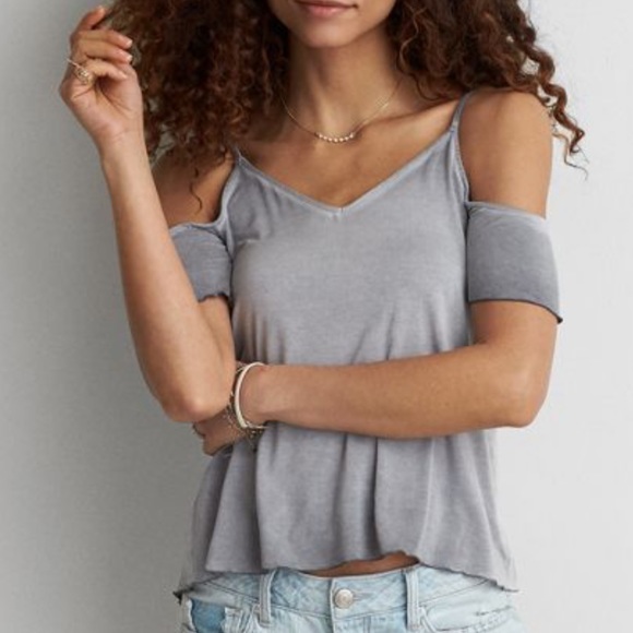American Eagle Outfitters Tops - ☀️ SOLD ON CROSS POST ☀️